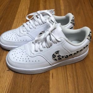 Women Nike Sneaker
